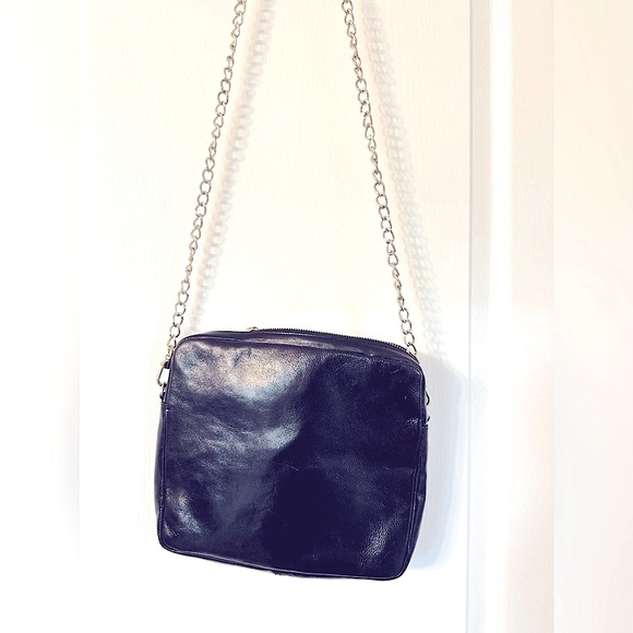 Danier leather crossbody bag - Picture 6 of 7